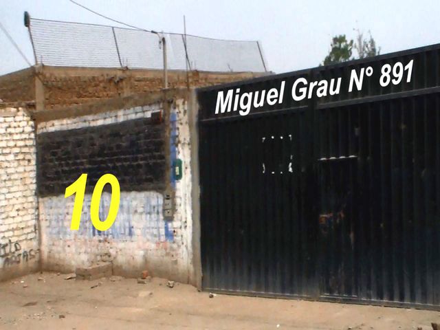 Miguel Grau 891 puerta principal